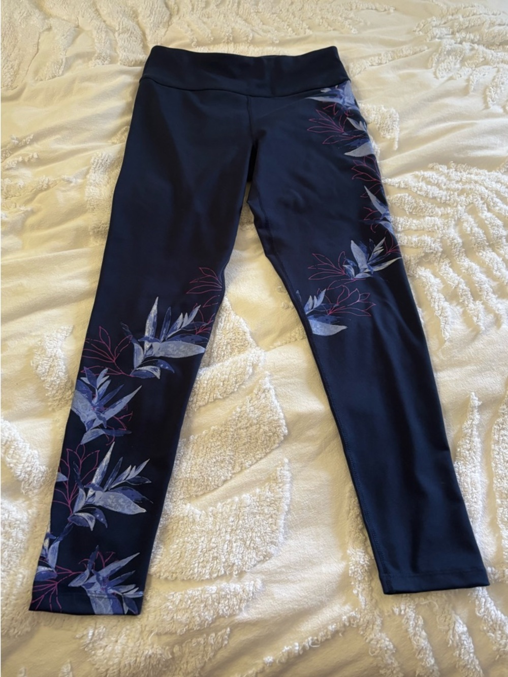 Calvin Klein Navy Floral Cross-Back Sports Bra & Leggings Set - Picture 7 of 12